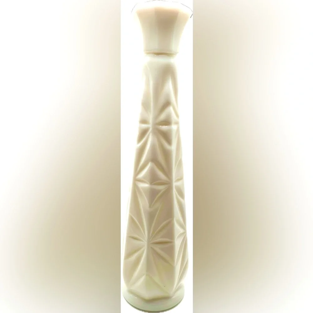 Milk Glass 9” Tall Narrow Vase by Anchor Hocking USA, Vintage from 1950s
